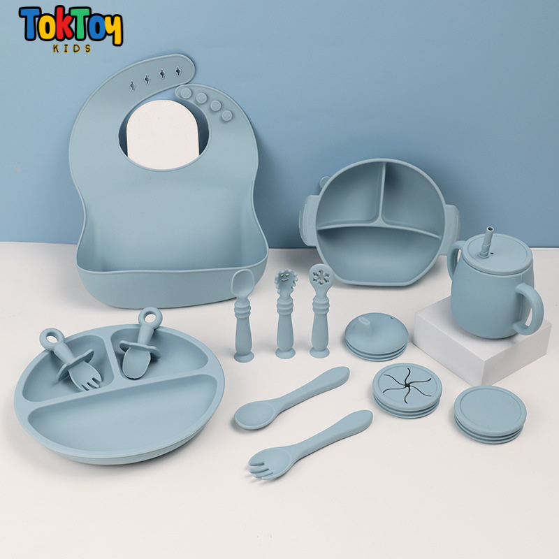 Conjunto de Talheres Infantis de Silicone - 15 Peças para Alimentação de Bebês com Tigela Antiderrapante, Prato, Colher e Babador